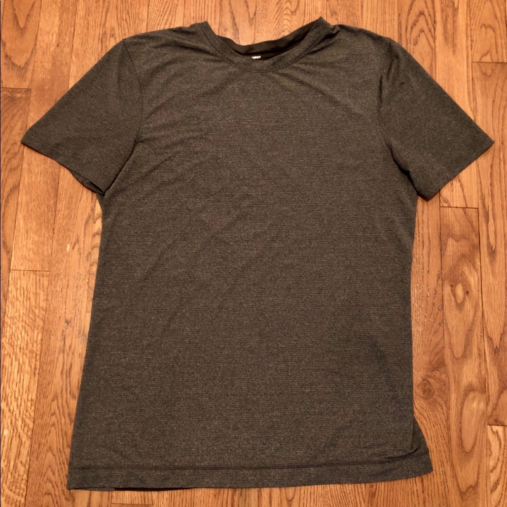 Lululemon workout top